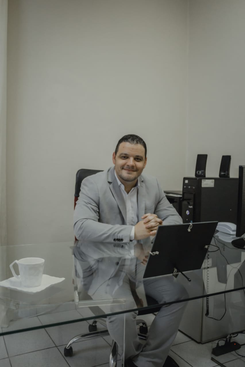 Dr. Marcos Paulo Diniz